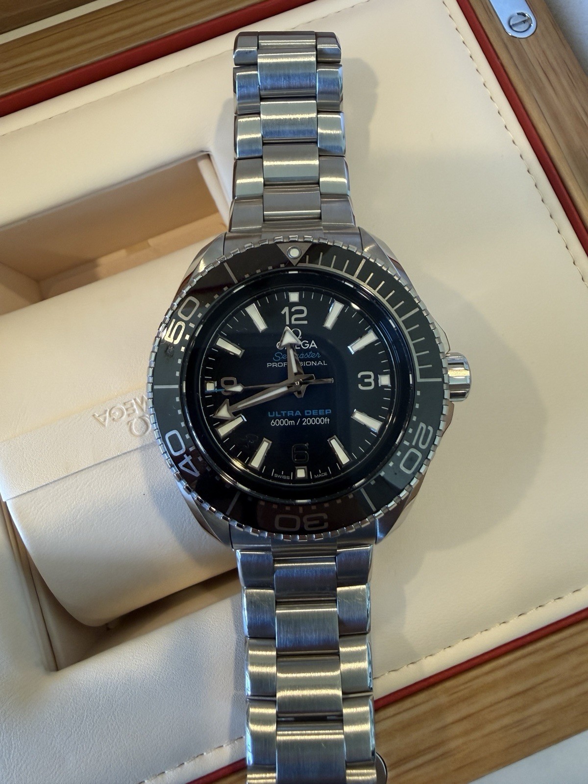 Omega Planet Ocean 215.30.46.21.03.001