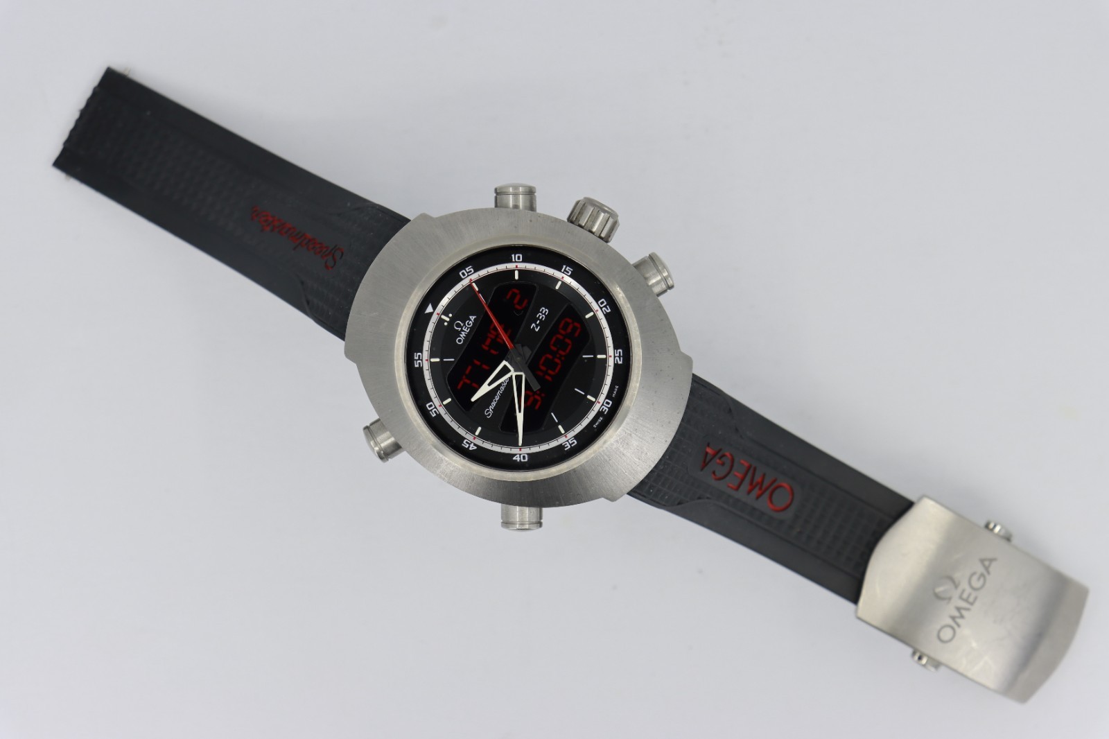 Omega Speedmaster 325.92.43.79.01.001