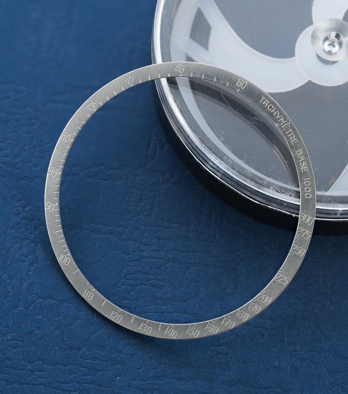 Omega Speedmaster 2915