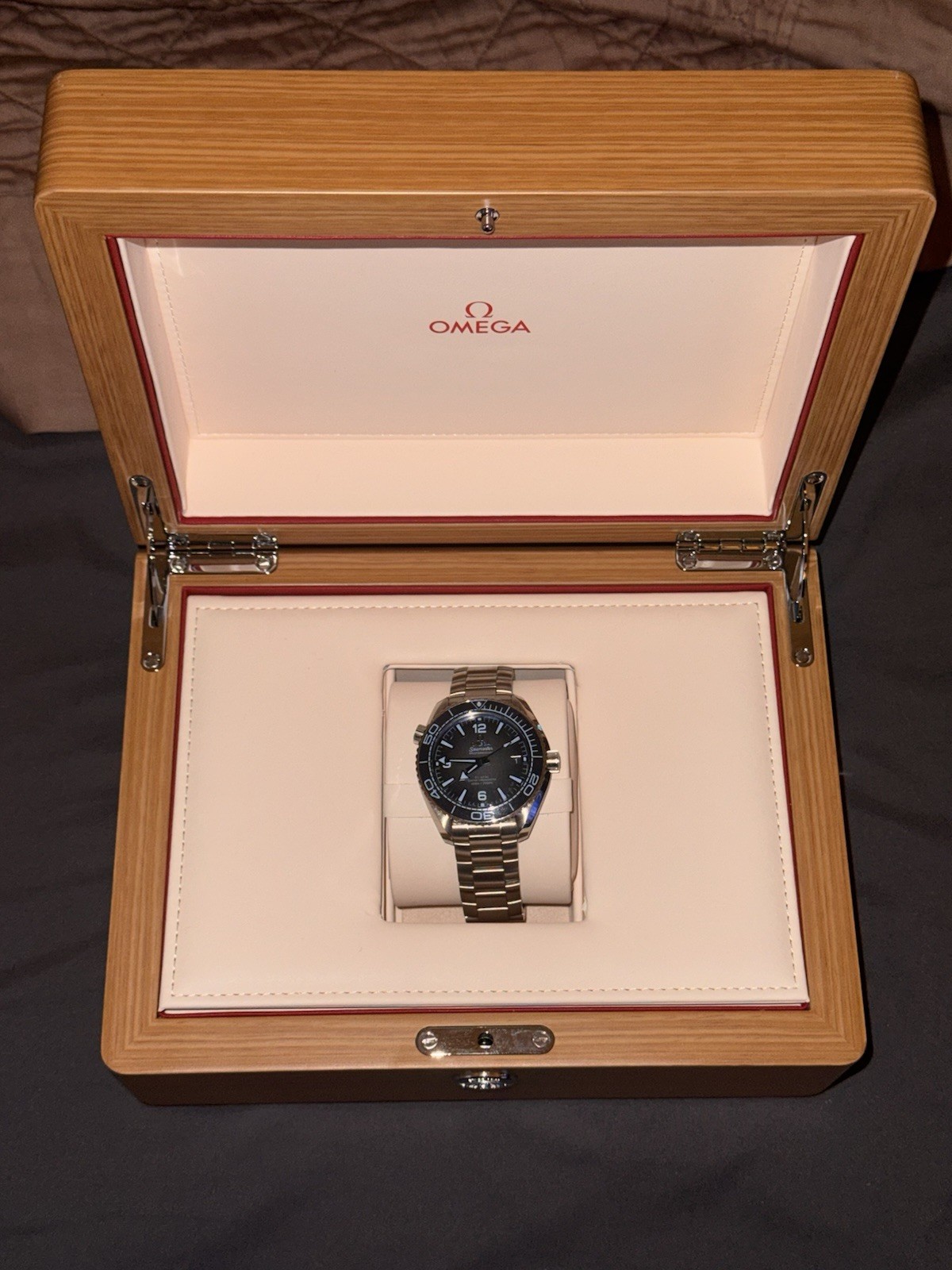 Omega Planet Ocean 215.30.40.20.03.002
