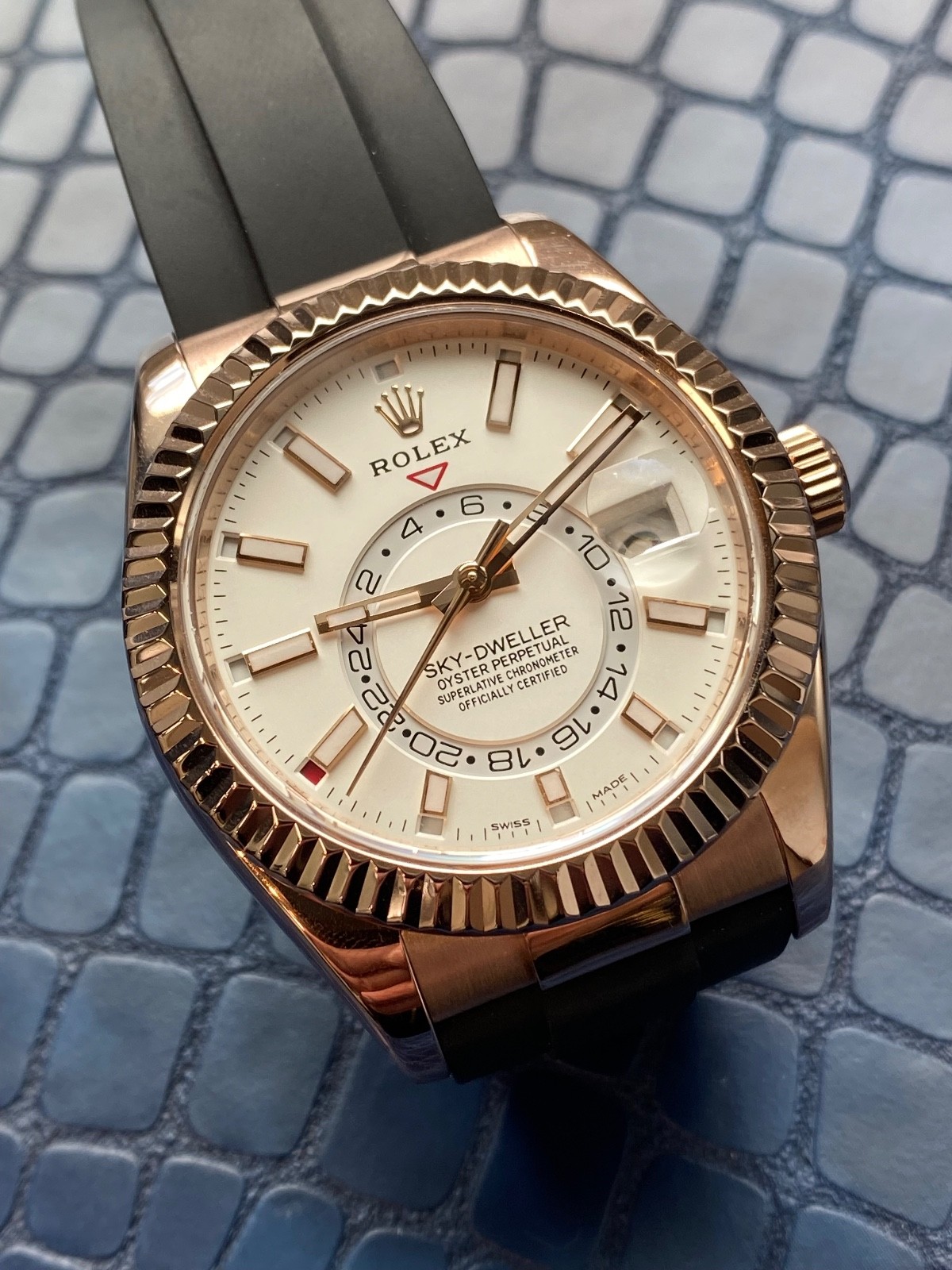 Rolex Sky-Dweller 326235