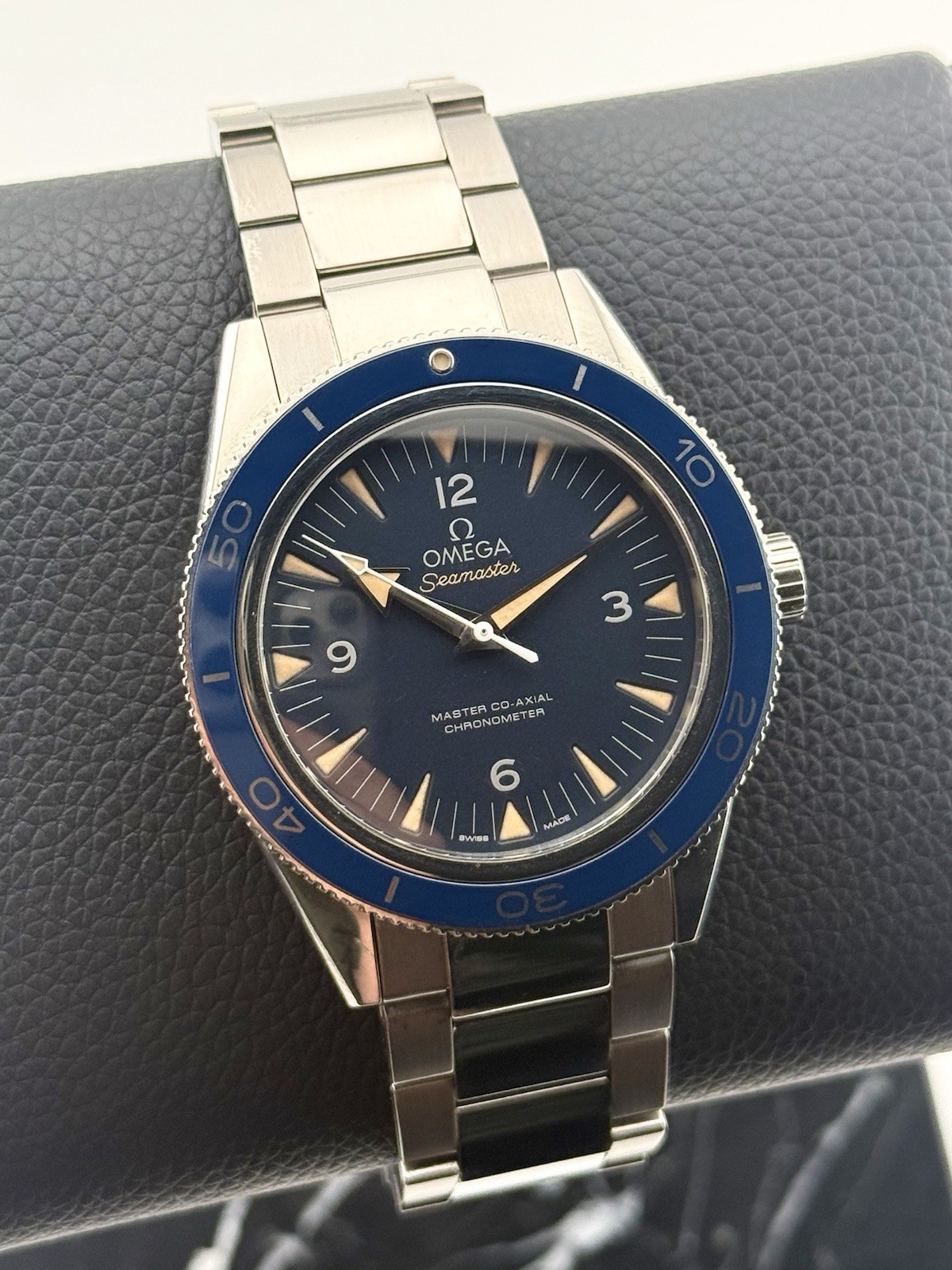 Omega Seamaster 300 233.90.41.21.03.001