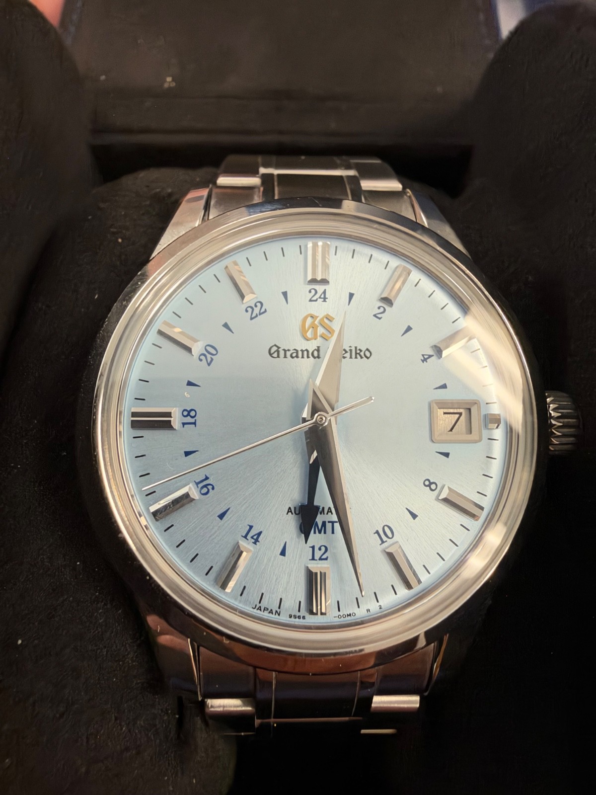 Grand Seiko Sport SBGM253