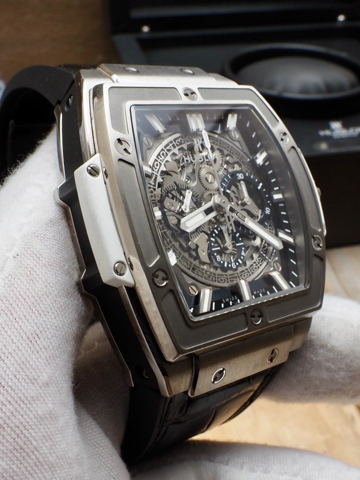 Hublot Big Bang 601.NE.0172.LR.JPN17