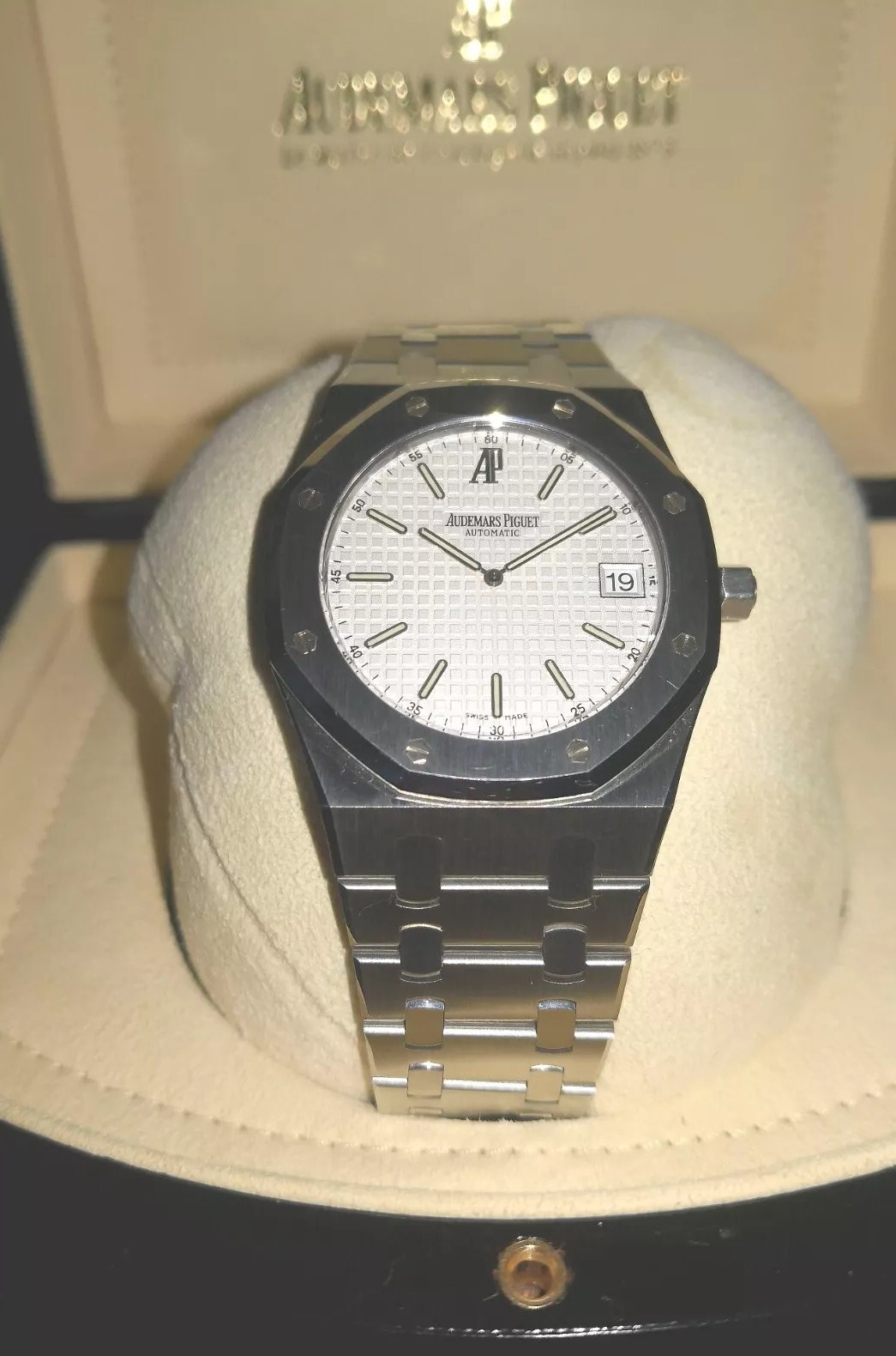 Audemars Piguet Royal Oak Jumbo 15202ST.OO.0944ST.01