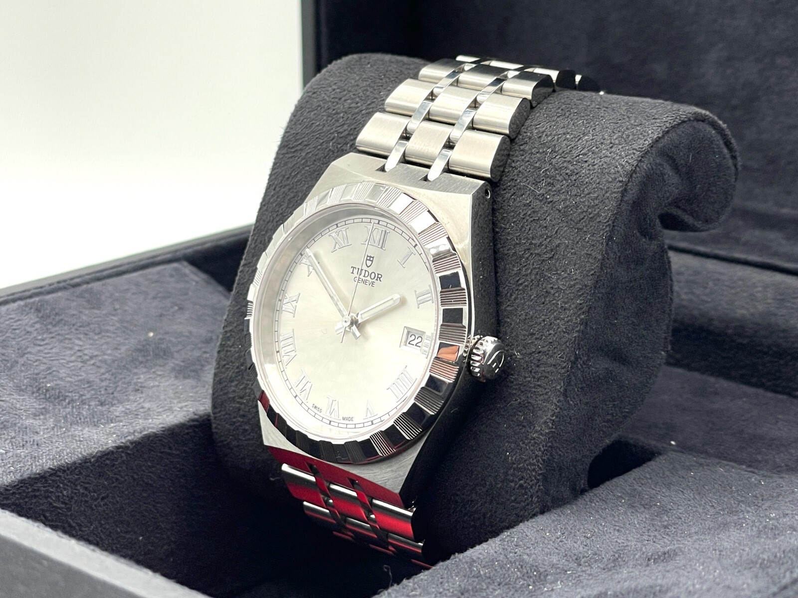 Tudor Royal M28500-0001
