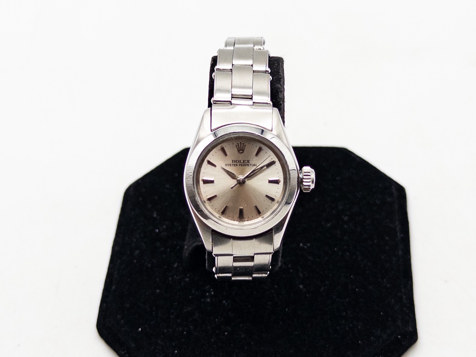 Rolex Oyster Perpetual 8000