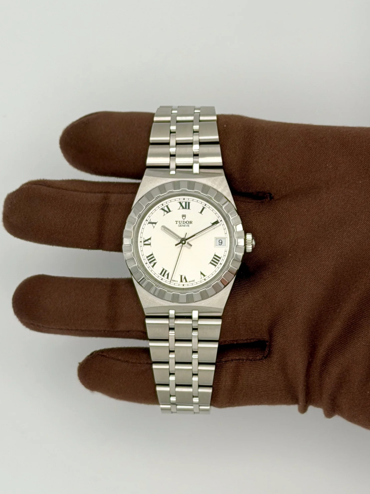 Tudor Royal M28400-0001