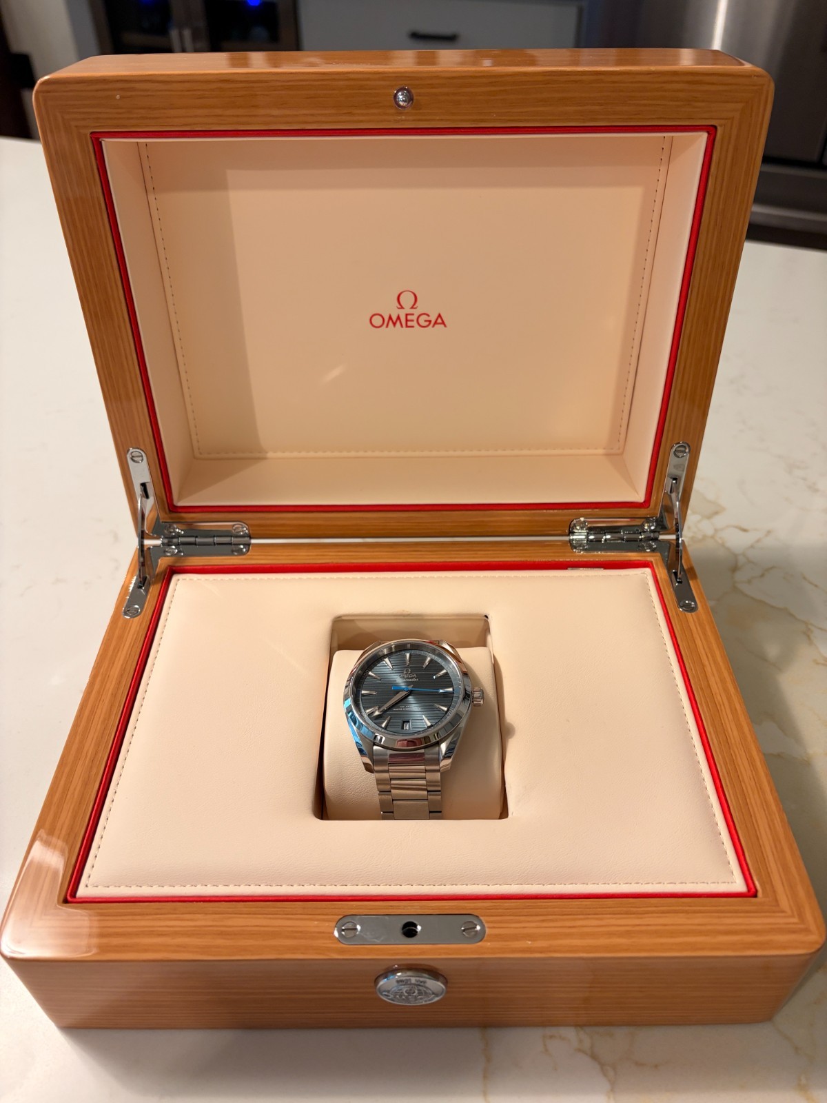 Omega Aqua Terra 220.10.41.21.03.002