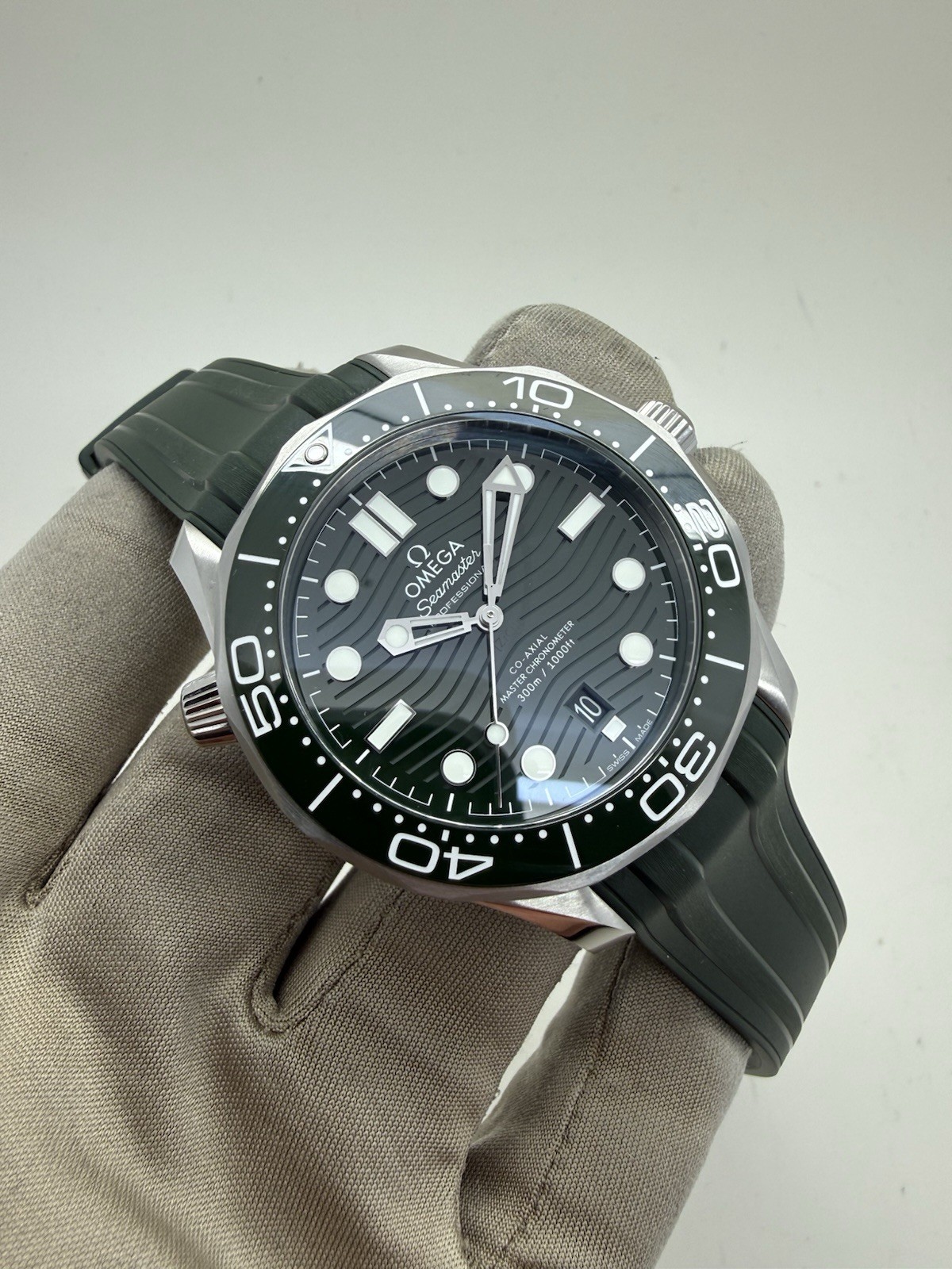 Omega Seamaster 210.32.42.20.10.001