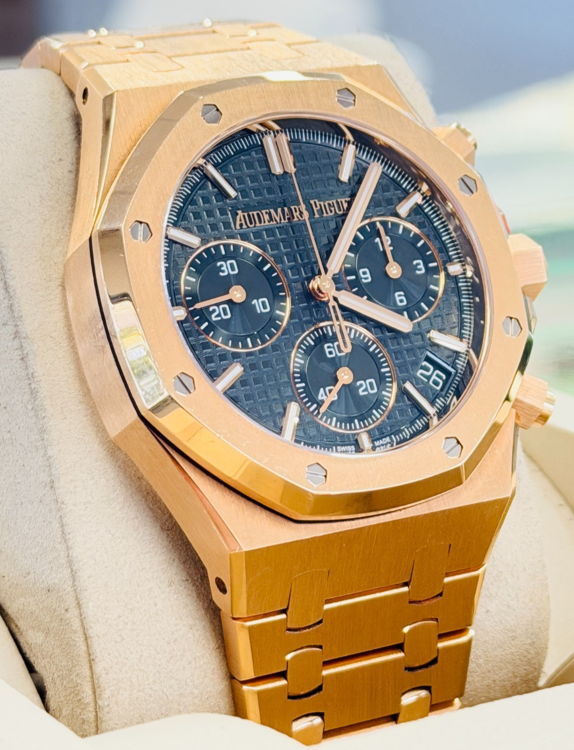 Audemars Piguet Royal Oak Chronograph 26240OR.OO.D404CR.02