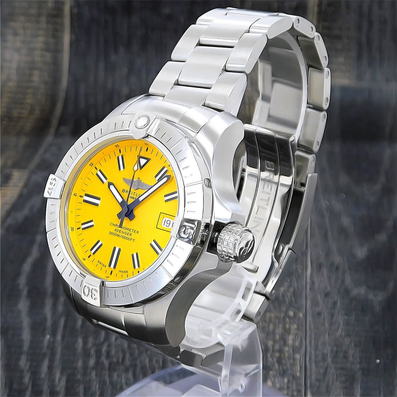 Breitling Avenger 1458B