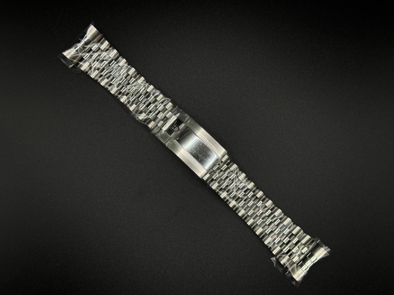 Tudor Black Bay M79680