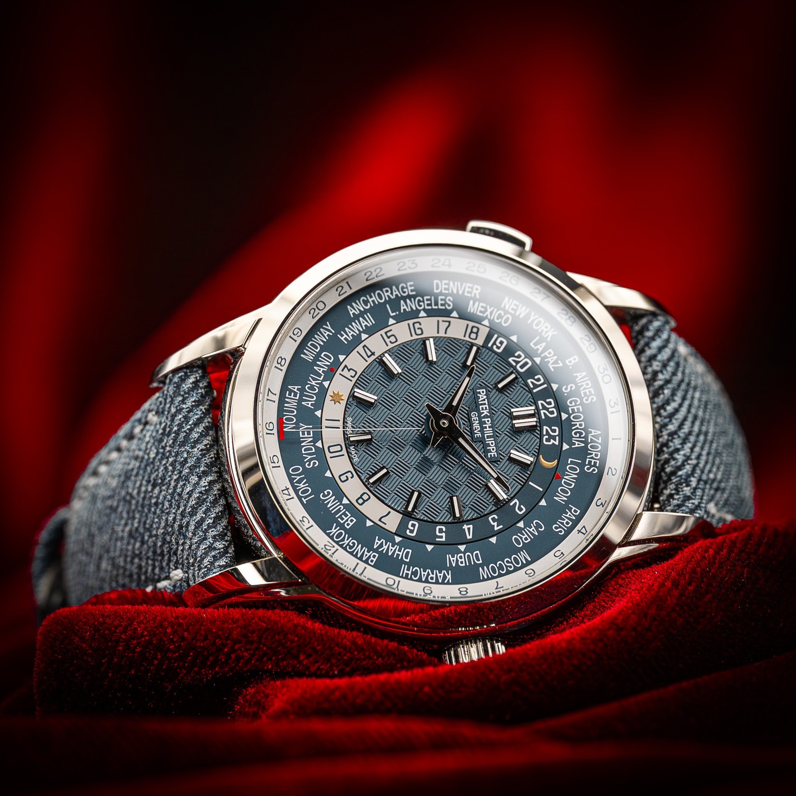 Patek Philippe World Time 5330G