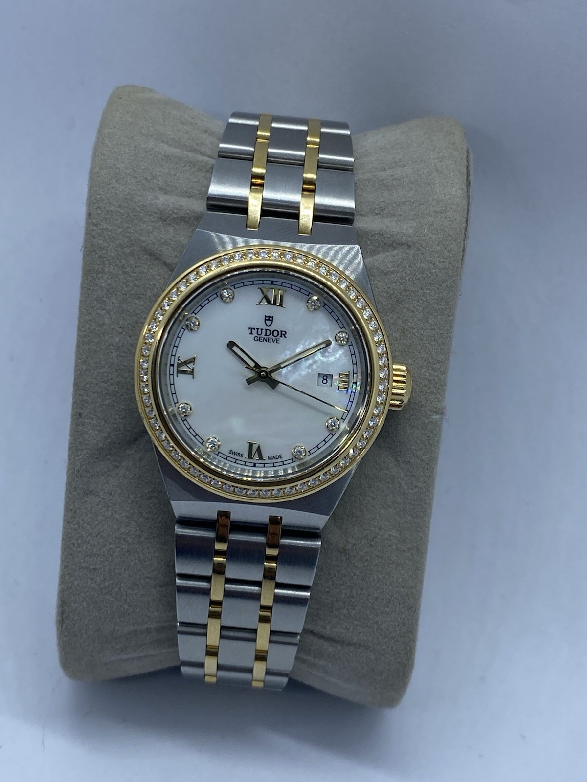 Tudor Royal 28323