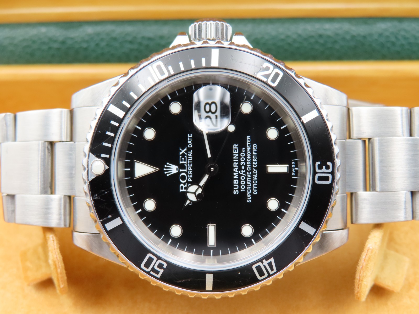 Rolex Submariner Date 16610