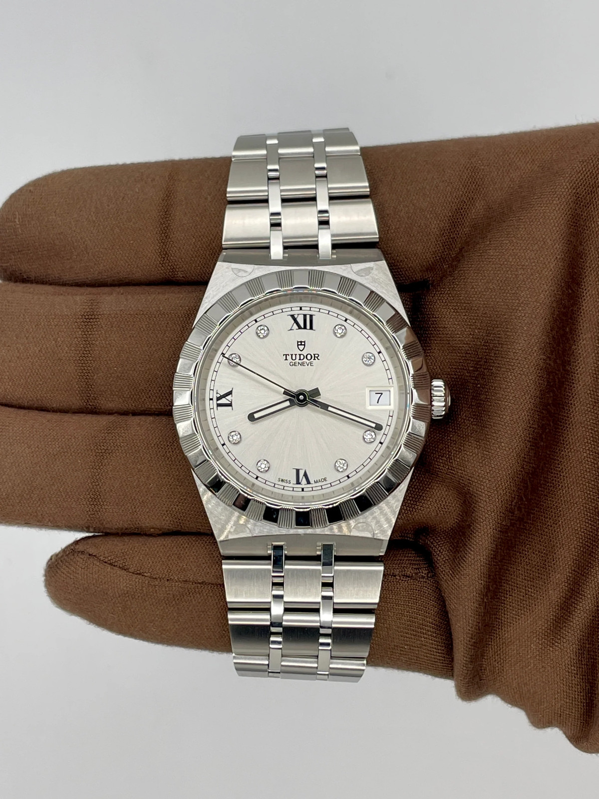 Tudor Royal M28400-0002