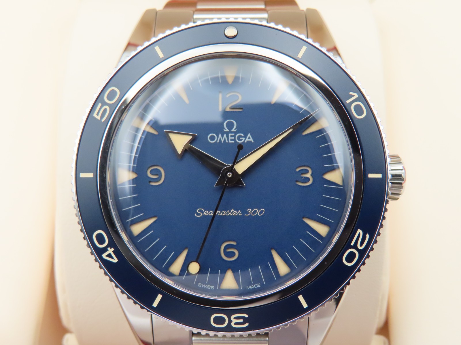 Omega Seamaster 300 234.30.41.21.03.001