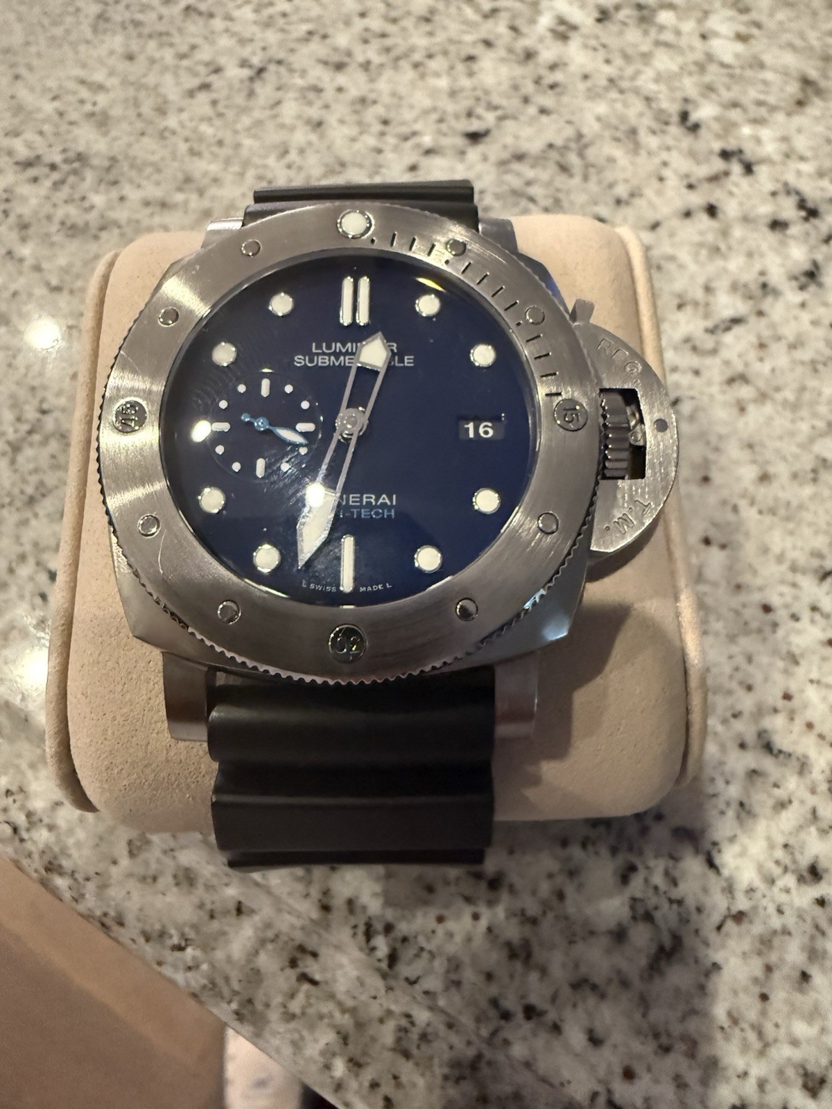 Panerai Submersible 9010