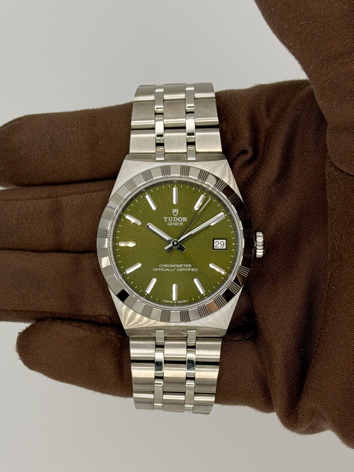 Tudor Royal 0103