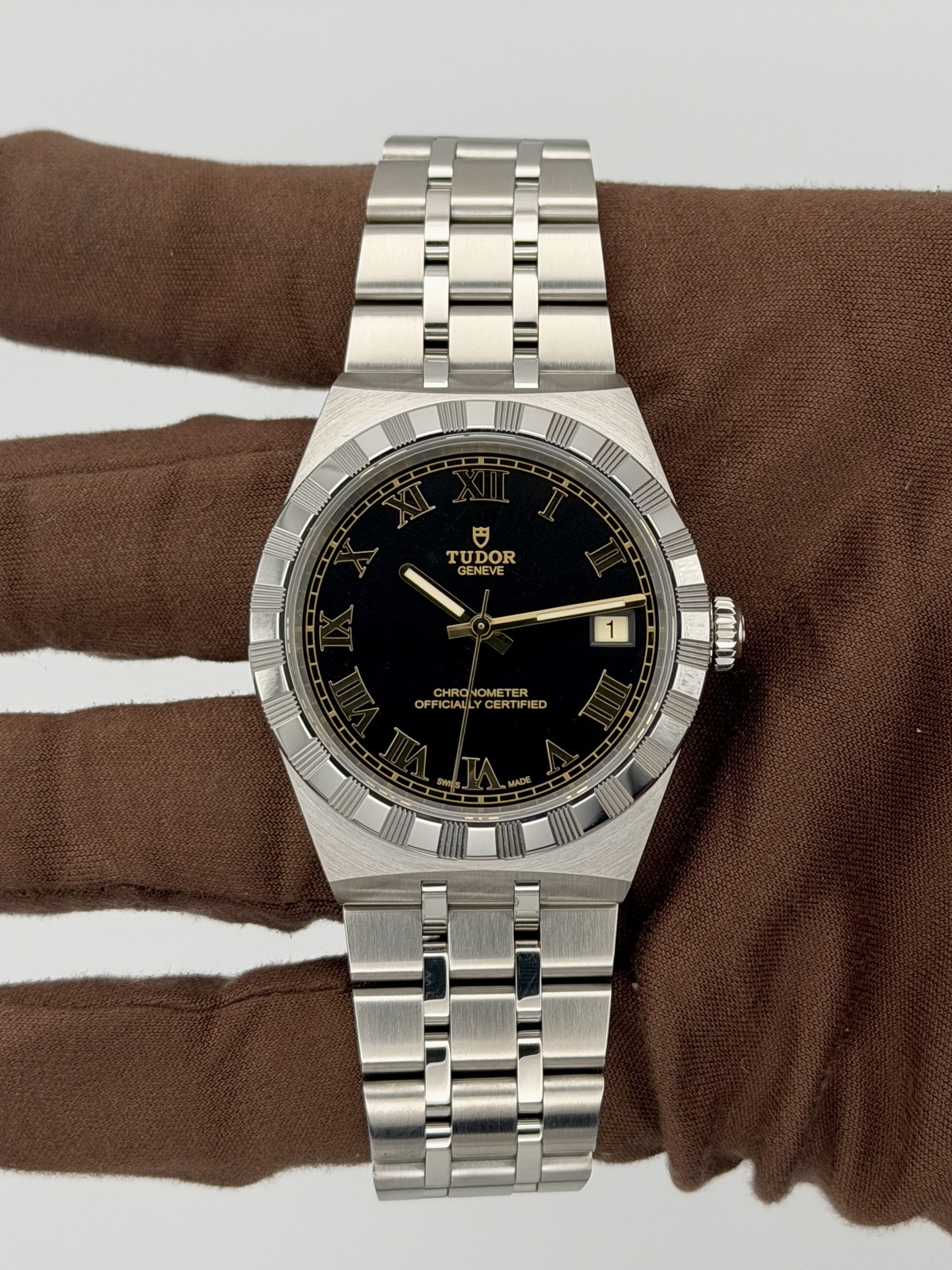 Tudor Royal 0101