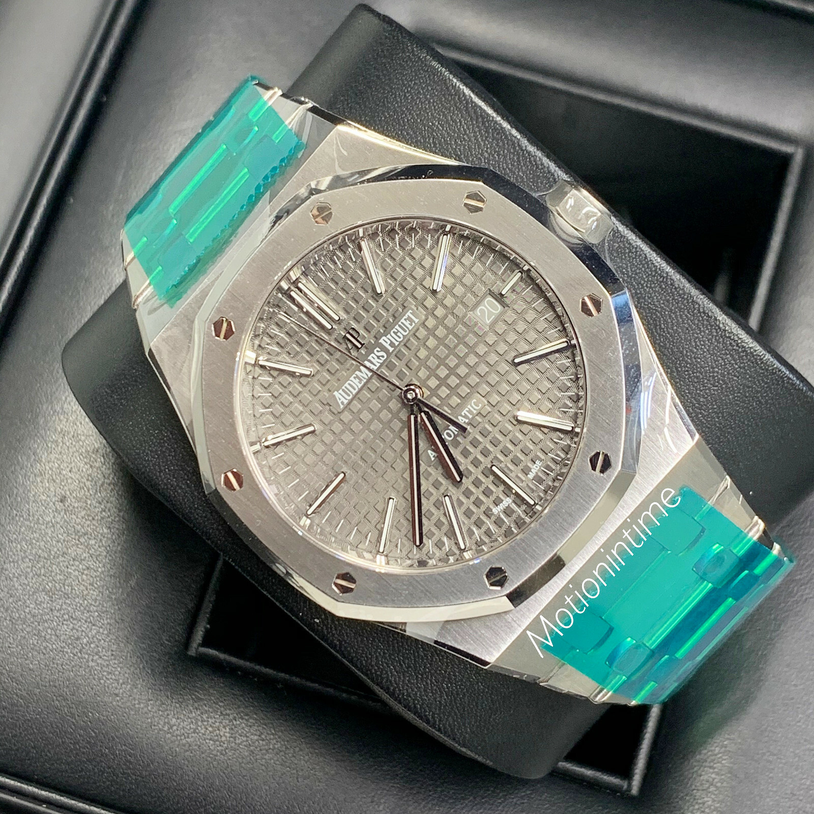 Audemars Piguet 15400ST 15400ST.OO.1220ST.04