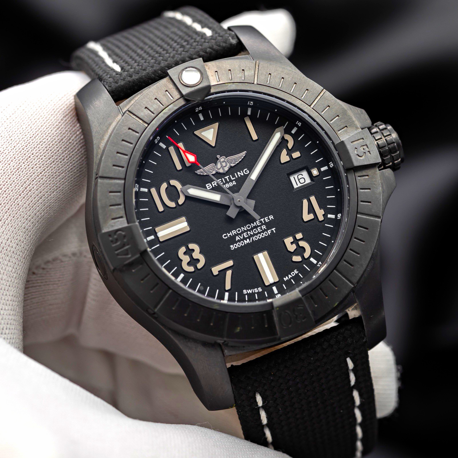 Breitling Avenger 3000M