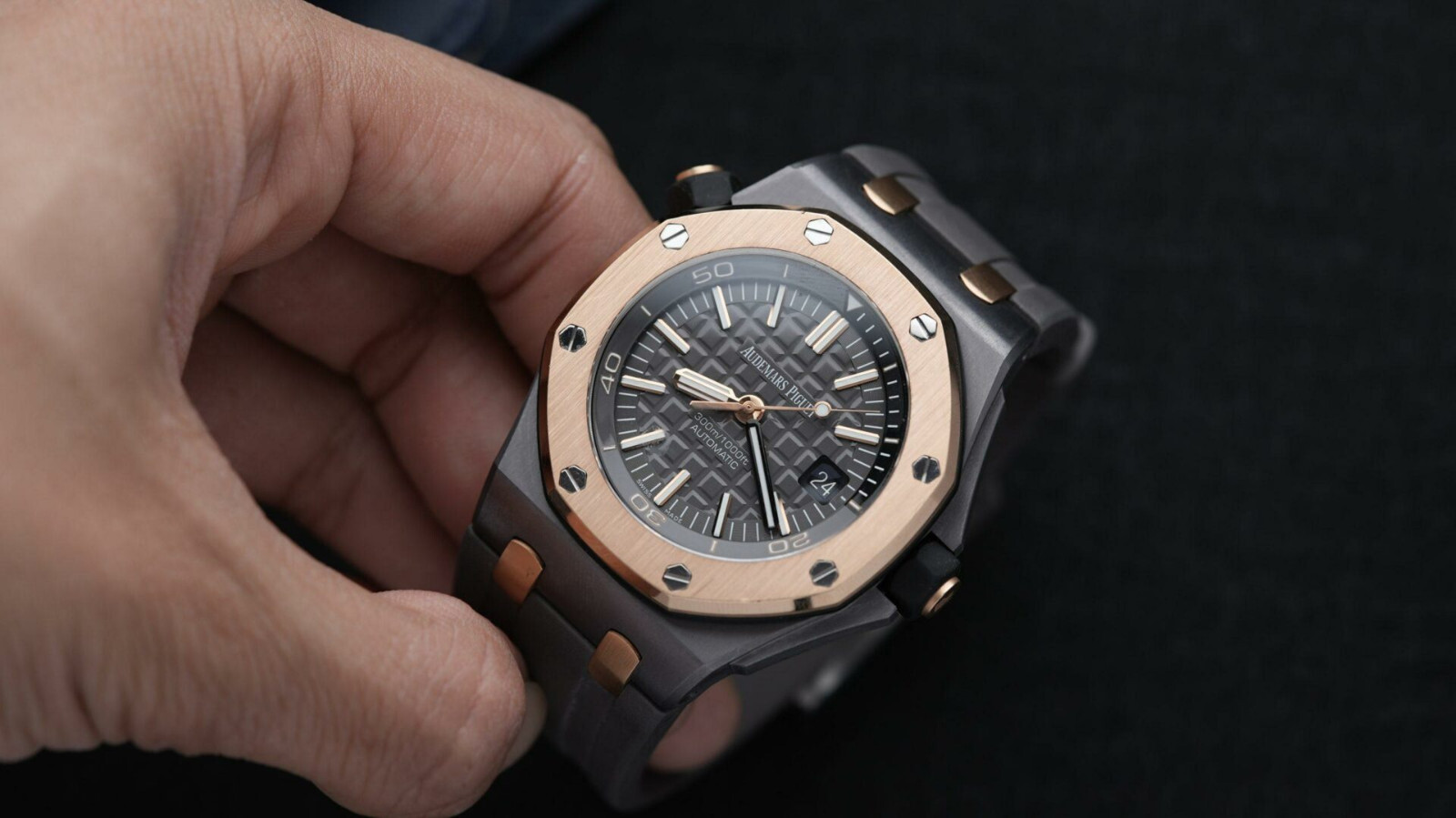 Audemars Piguet Royal Oak Offshore Diver 15709TR.OO.A005CR.01