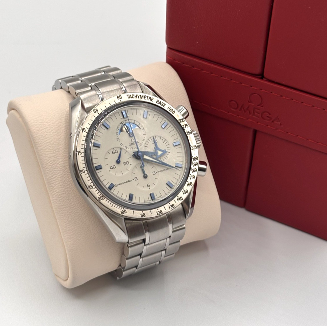 Omega Speedmaster Moonwatch 0055
