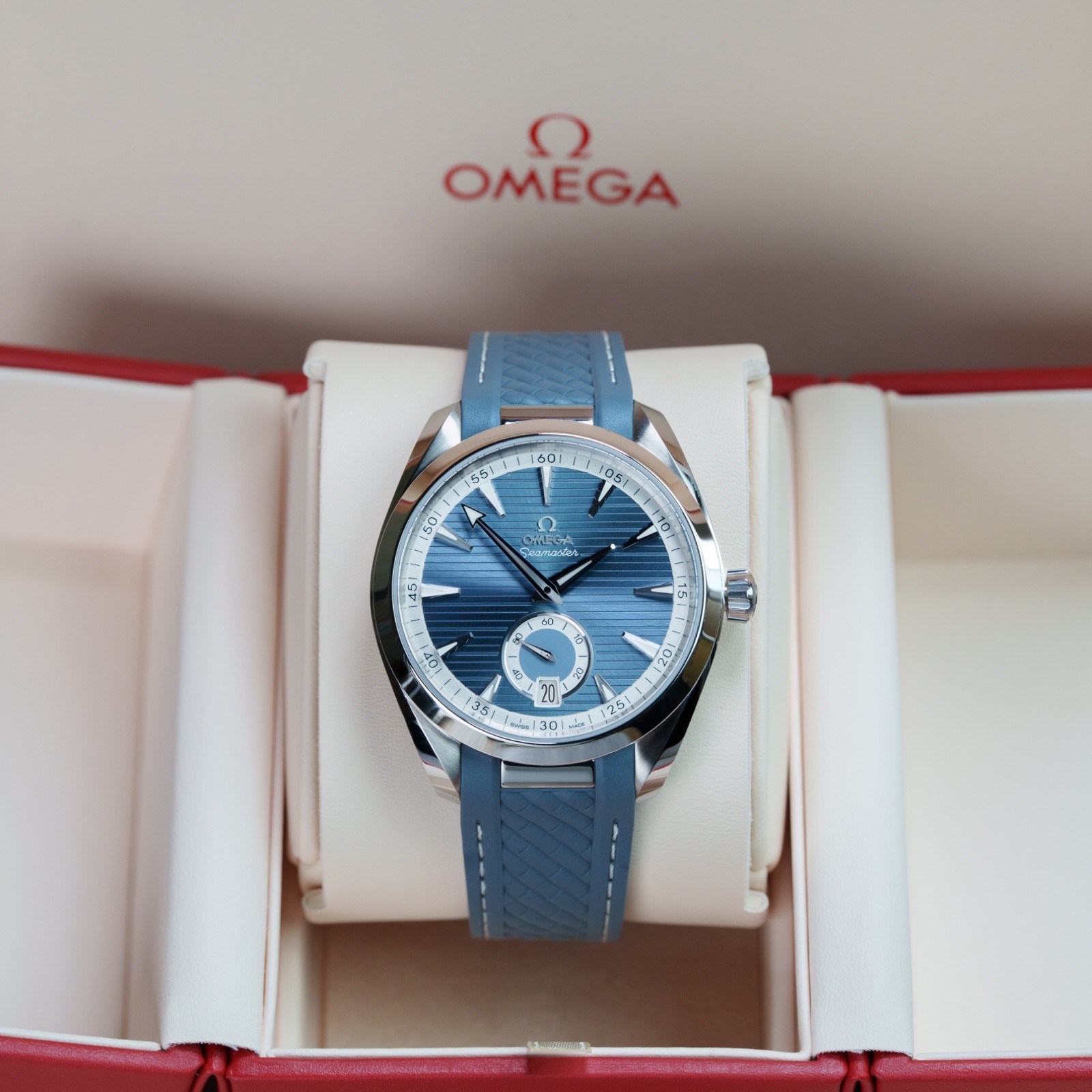 Omega Aqua Terra 220.12.41.21.03.005