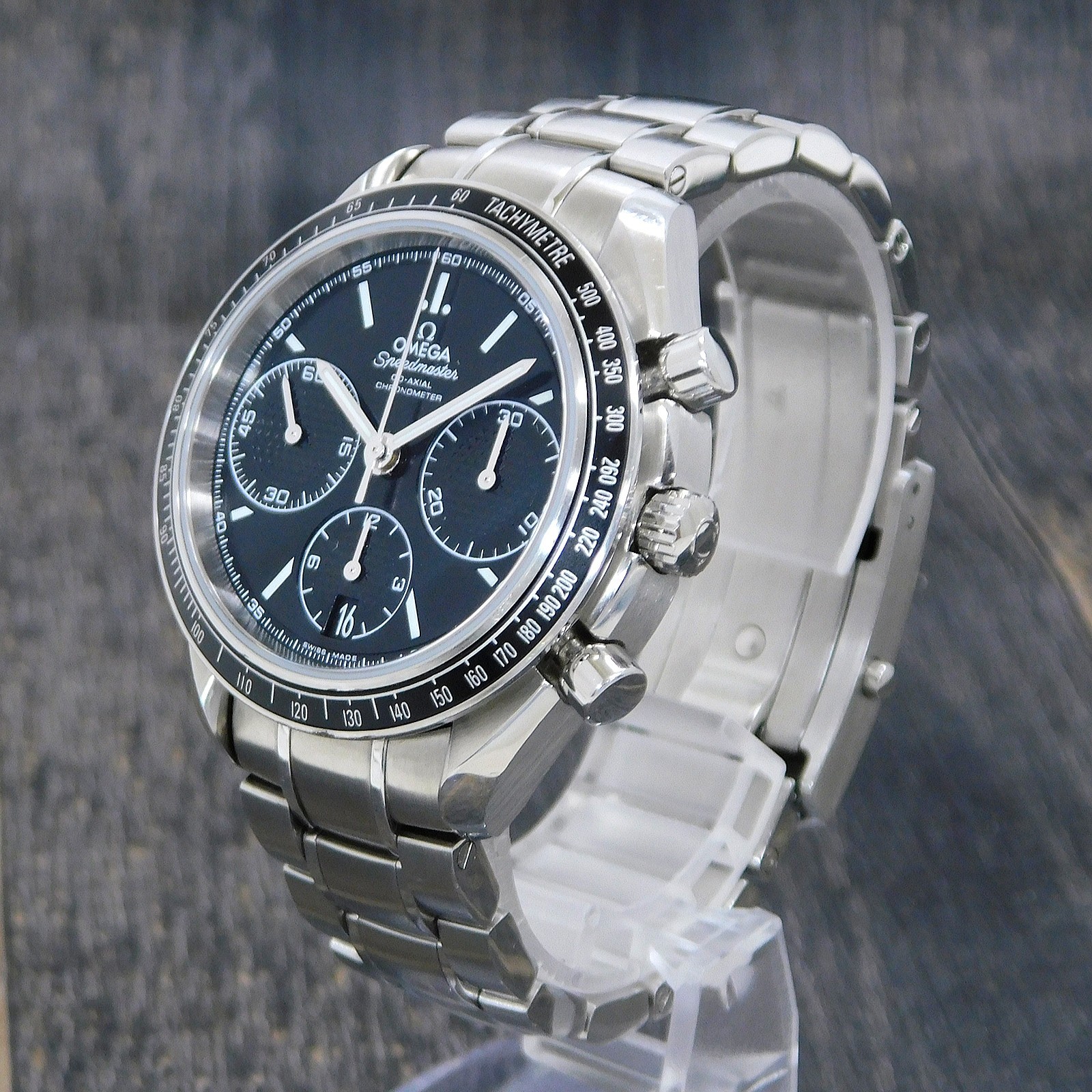 Omega Speedmaster 326.30.40.50.01.001