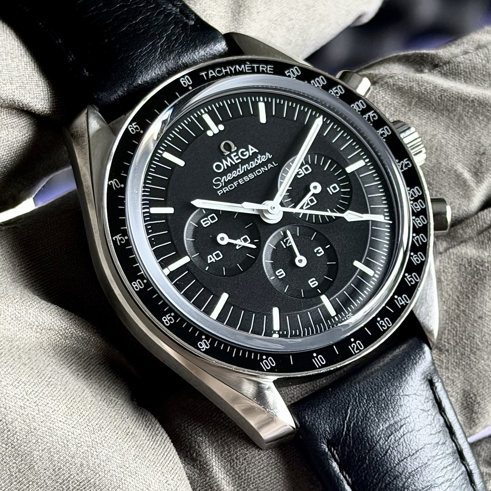Omega Speedmaster Moonwatch 310.32.42.50.01.002