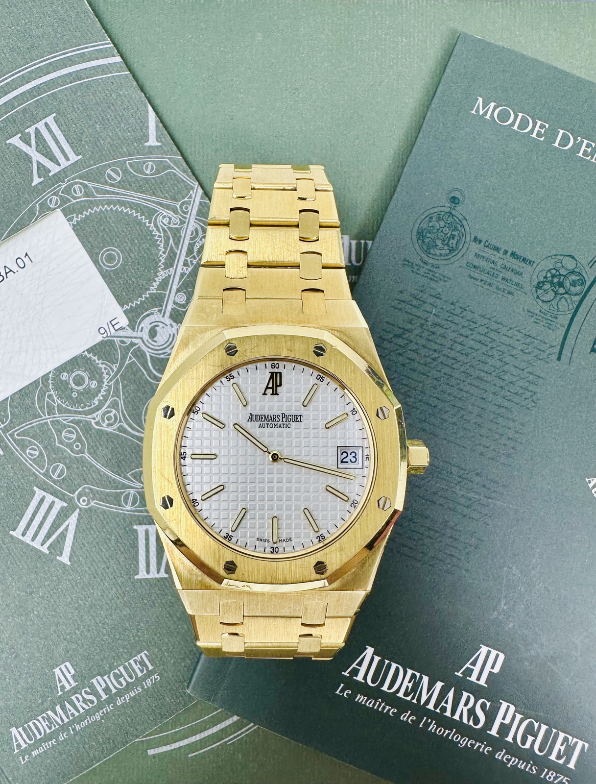 Audemars Piguet Royal Oak Jumbo 15202BA.OO.0944BA.01