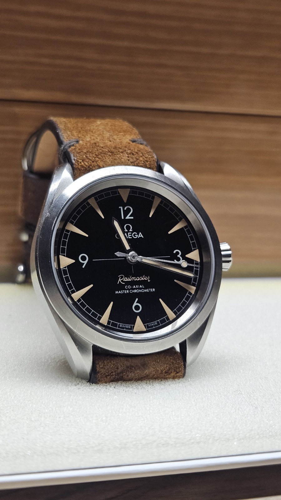 Omega Railmaster 220.10.40.20.01.001