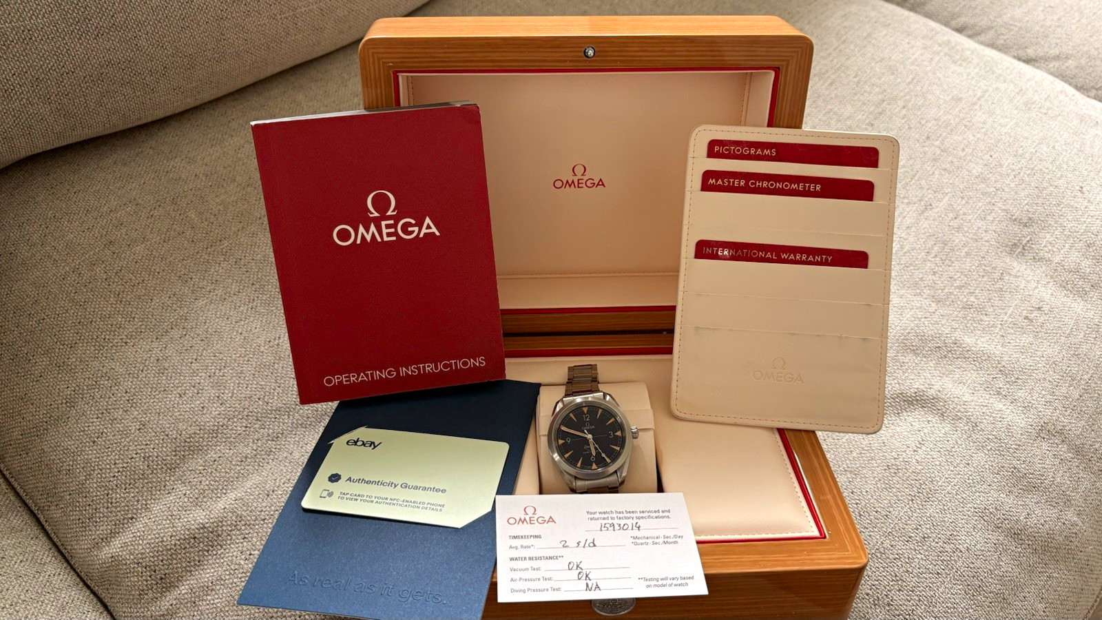 Omega Railmaster 220.12.40.20.01