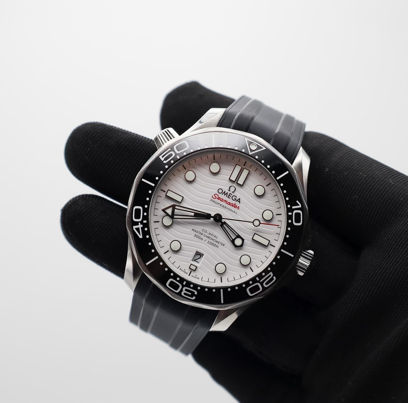 Omega Seamaster 300 210.32.42.20.04.001