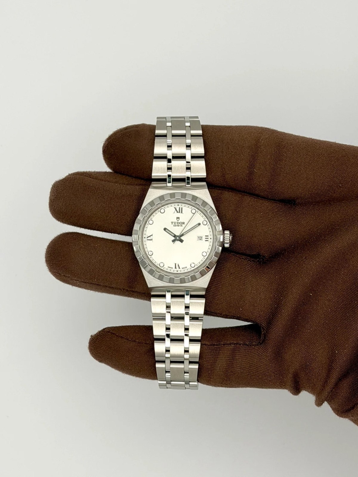 Tudor Royal M28300-0001