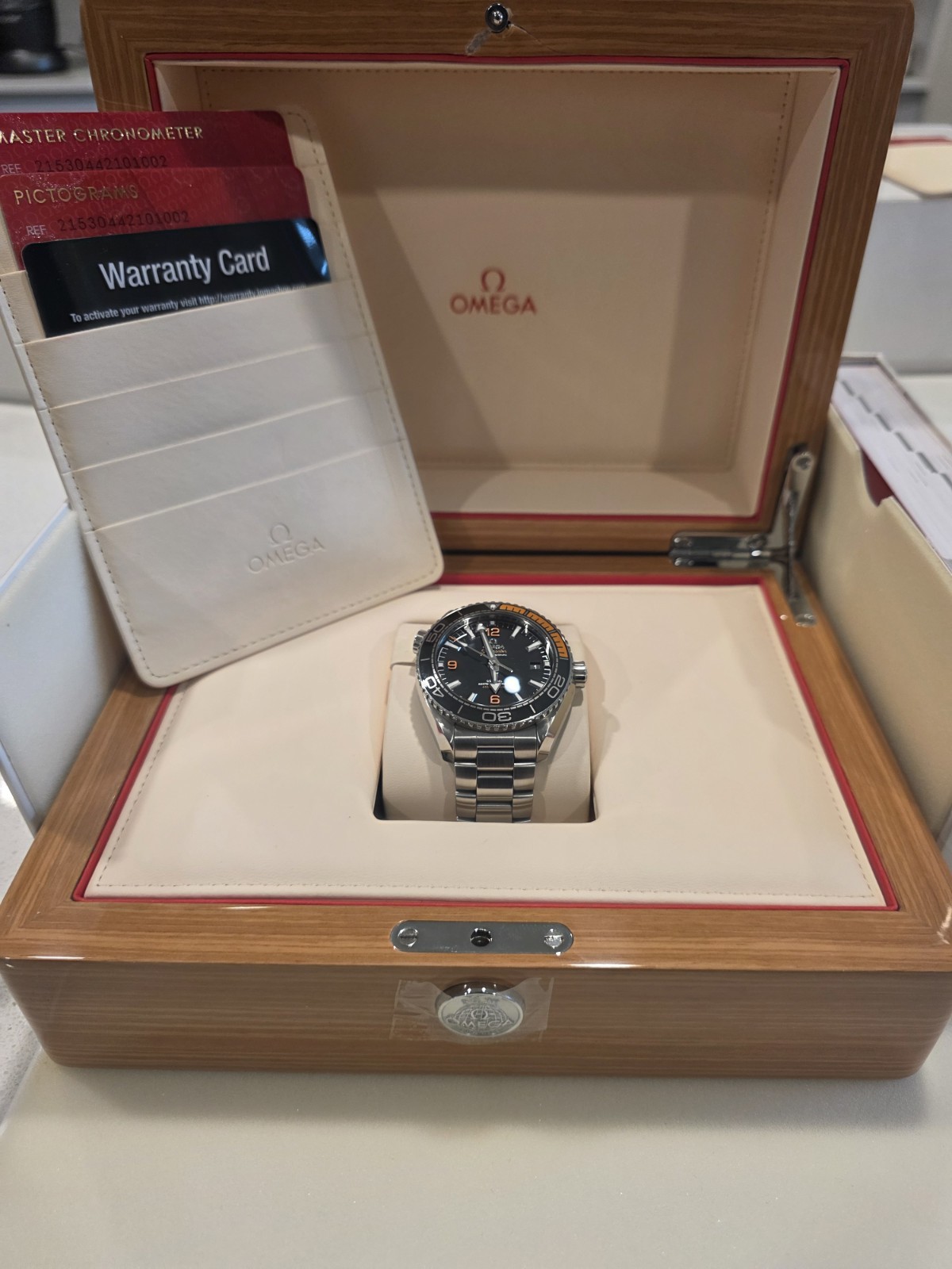 Omega Planet Ocean 215.30.44.21.01.002